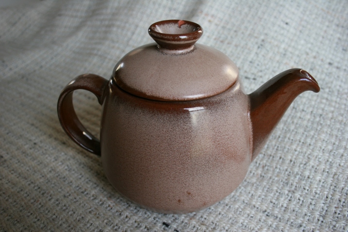 The Frankoma teapot I purchased.