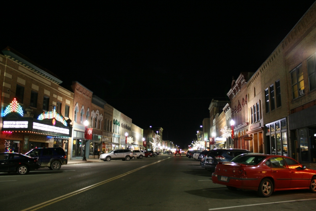 Looking down Central Avenue in historic downtown Faribault.