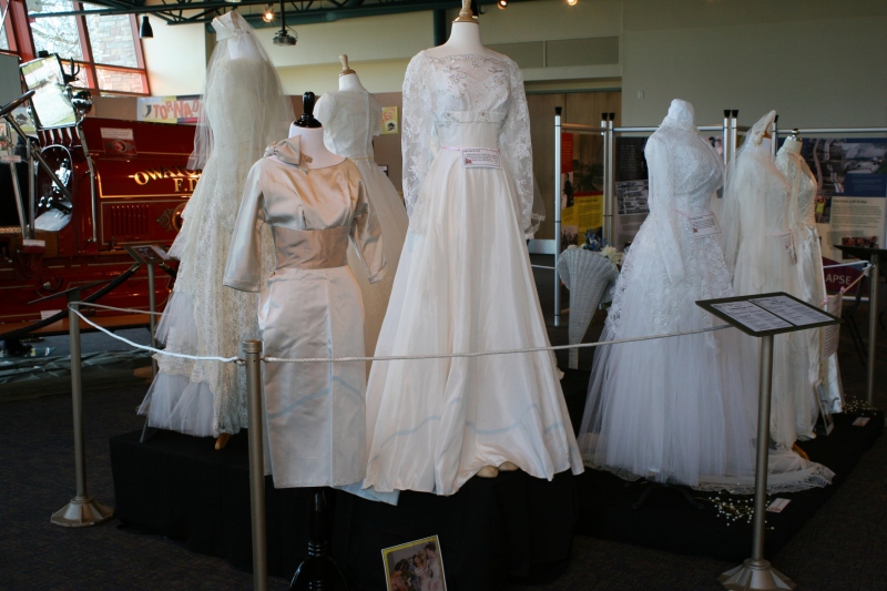 Fuller and lacier dresses defined the style of gowns in the 1950s.